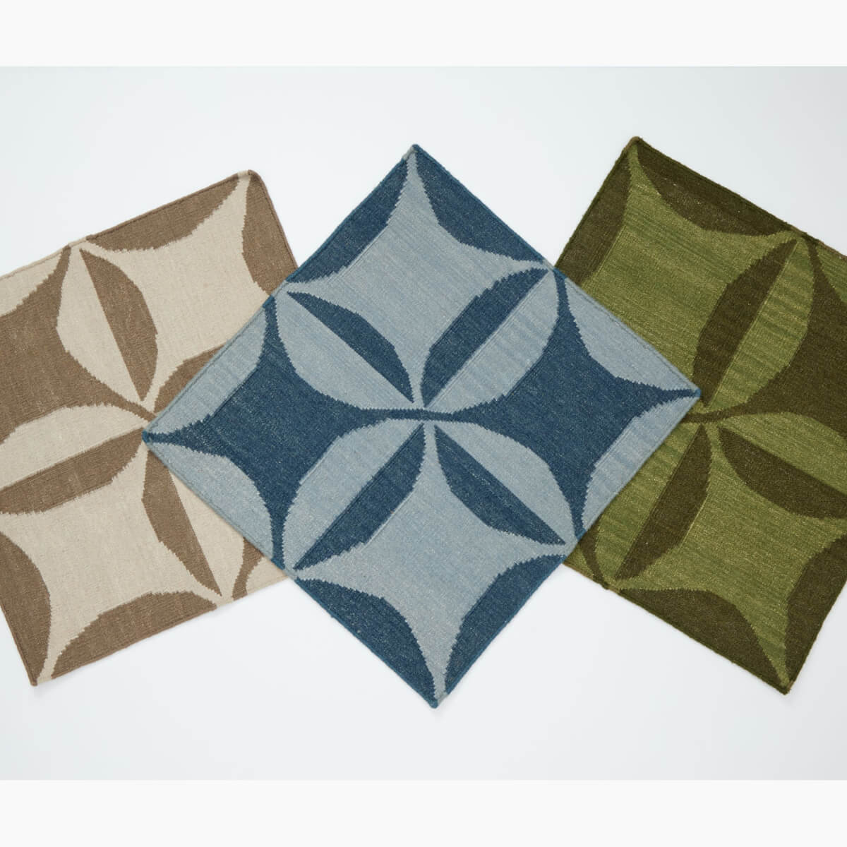 Country House Pond Rug