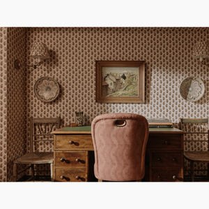 Gussie Damson Wallpaper
