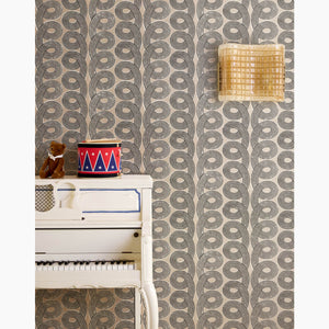 Loops Licorice Wallpaper